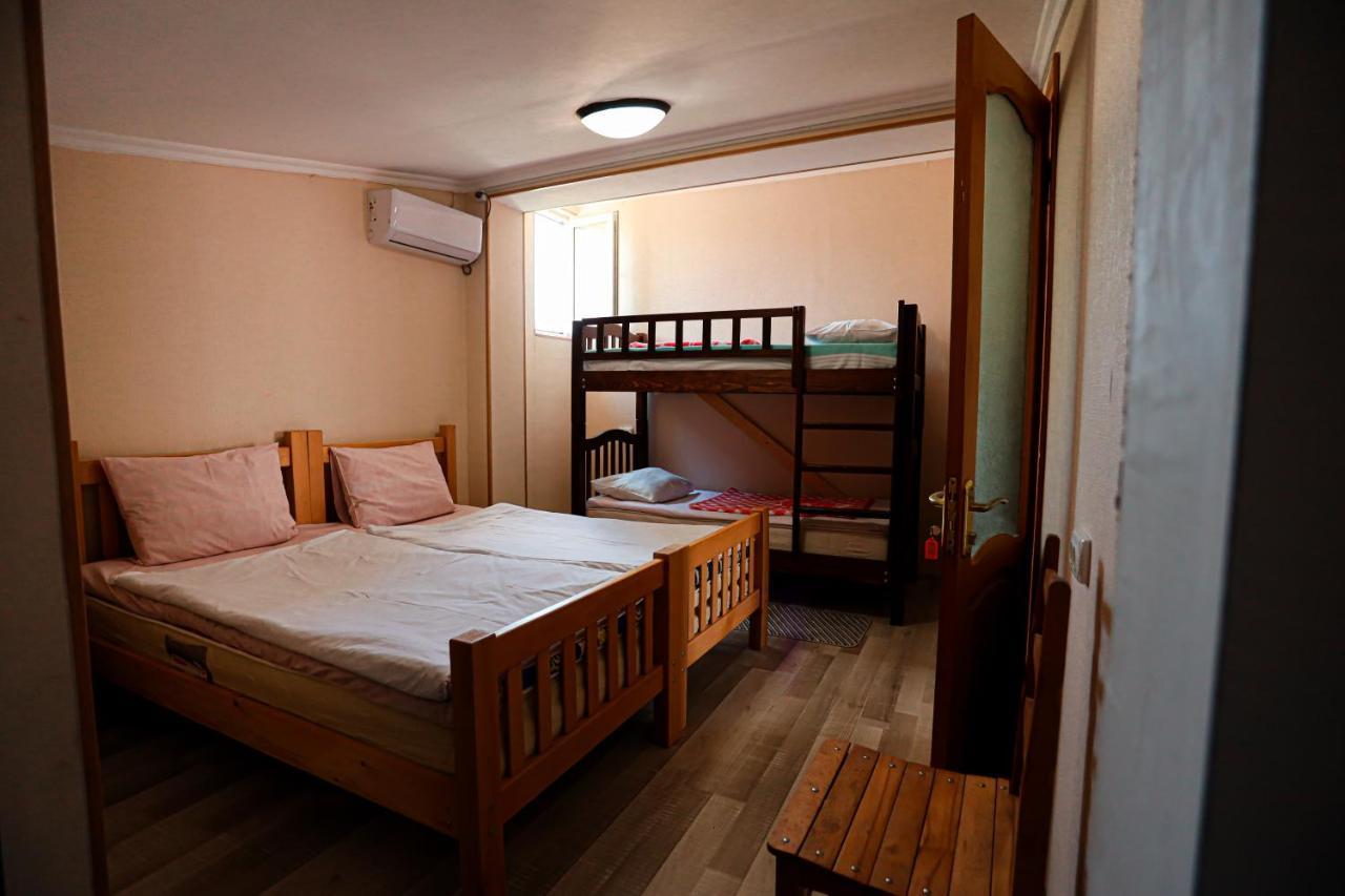 Guesthouse Gua Kutaisi Exterior photo